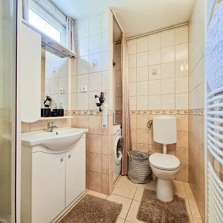 Lepke Apartman Holiday home *
